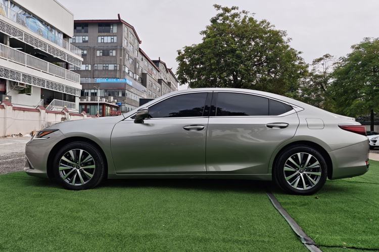 Used Lexus ES 2020 260 Excellence Edition