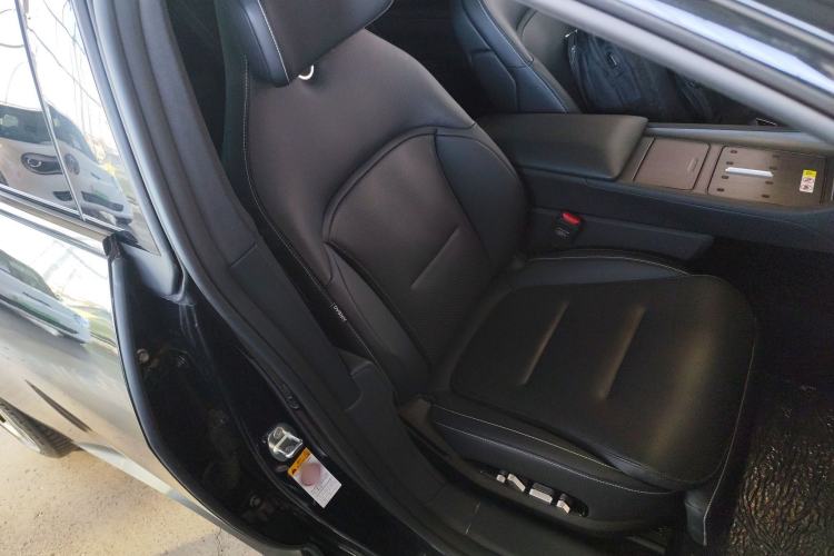 Used  12 2025 Ultra Extended-Range Edition