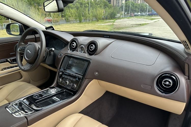 TDK.VehicleDetails.img