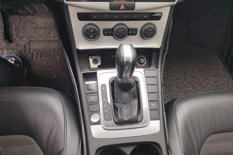 Used Volkswagen Magotan 2016 2.0 TSI Luxury Comfort Version
