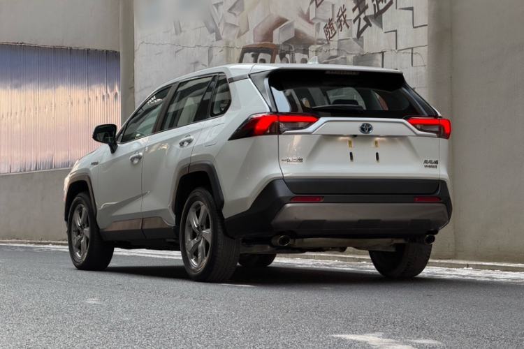 Used Toyota RAV4 2022 Dual-Engine 2.5L E-CVT Two-Wheel Drive Elite Edition
