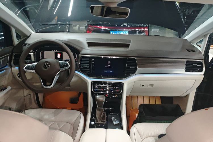 Used Volkswagen Viloran 2020 380TSI Prestige Edition