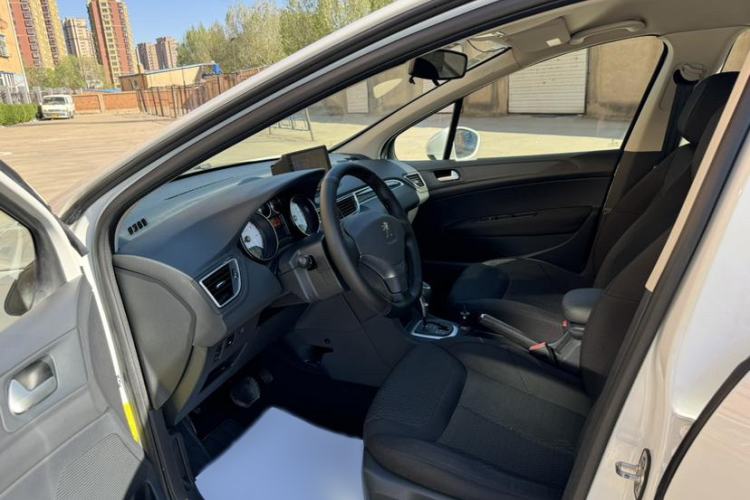 Used Peugeot 308 2014 Enjoy Edition Classic 1.6L Automatic Premium Model
