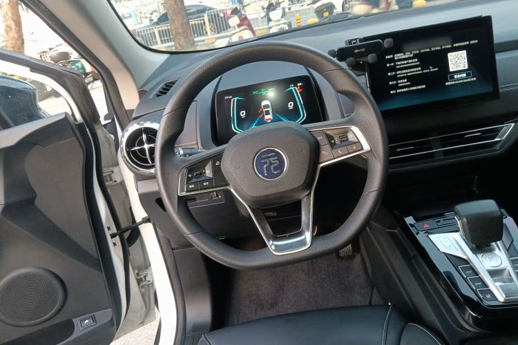 Used BYD Yuan New Energy 2019 EV360 Smart Connect Enjoyment Model
