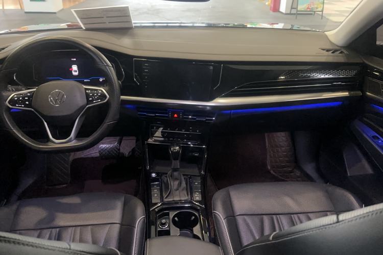 Used Volkswagen Passat 2022 330TSI Starry Luxury Edition
