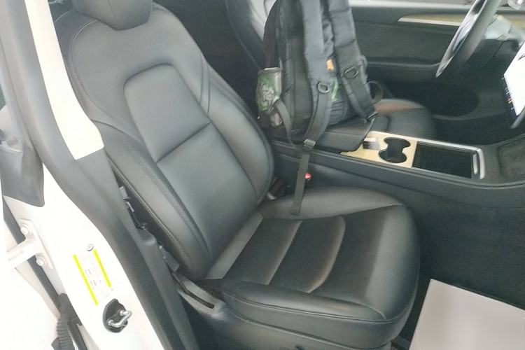 Used Tesla Model Y 2021 Long-Range All-Wheel-Drive Version
