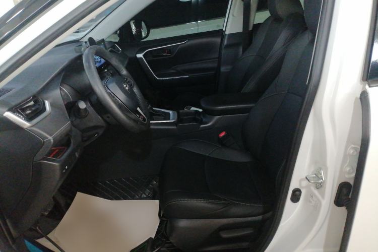 Used Toyota Wildlander 2024 2.0L CVT Two-Wheel Drive Leading Edition
