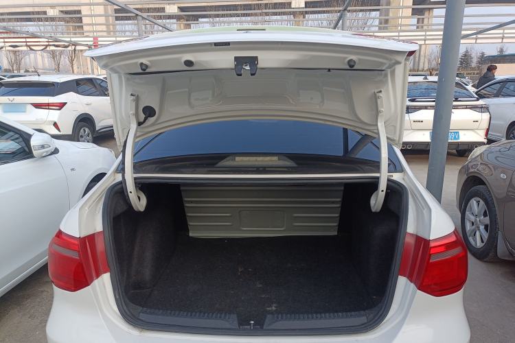 Used Volkswagen Jetta 2015 Zhuihui Edition 1.4L Manual Fashion Model