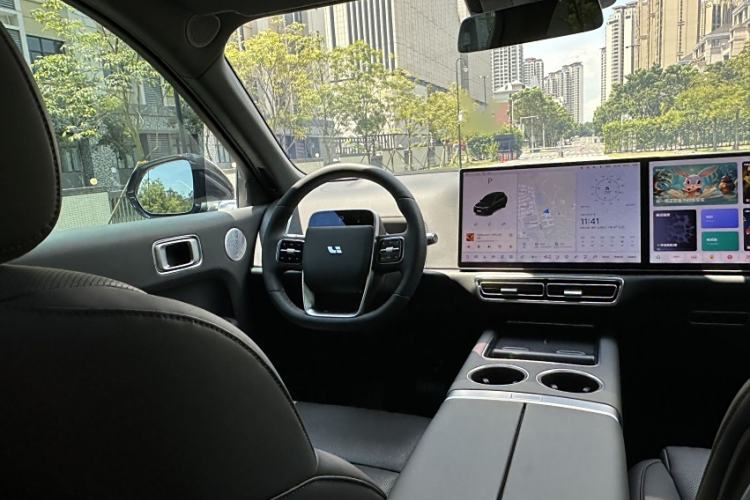 Used Li Auto L8 2023 Pro Model
