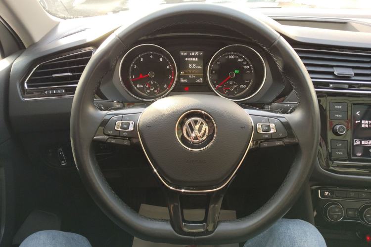 Used Volkswagen Tiguan L 2019 330TSI Automatic Two-Wheel Drive Panoramic Comfort Edition China V Standard
