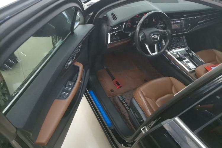 Used Audi Q7 2021 55 TFSI quattro S line Sport model