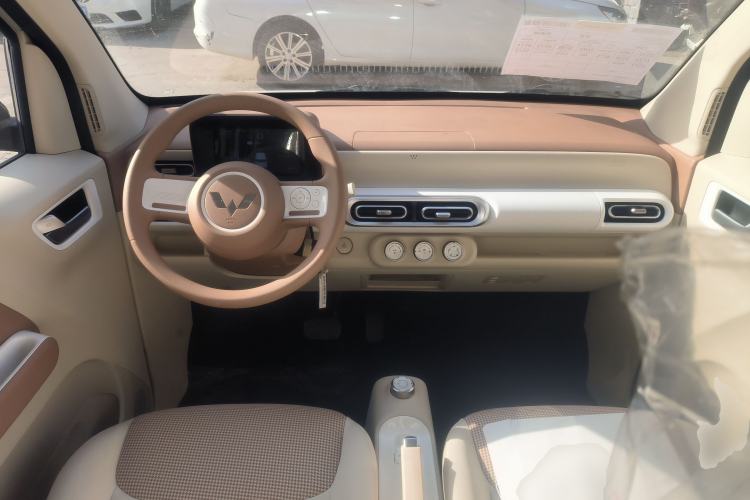 Used Wuling Hongguang MINIEV 2024 3rd Generation 215km Youth Edition
