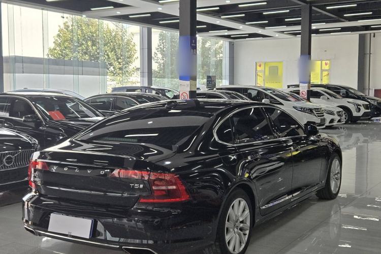 Used Volvo S90 2020 T5 Zhiyi Luxury Edition
