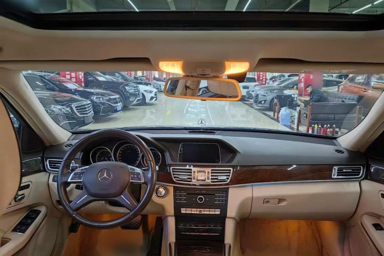 Used Mercedes-Benz E-Class 2015 Facelift E 200 L
