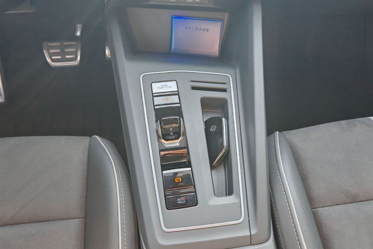 Used Volkswagen Golf 2023 Facelift 280TSI DSG R-Line Lite
