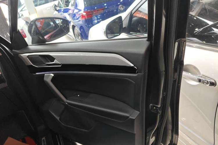 Used Volkswagen Tayron 2019 330TSI Two-Wheel Drive Luxury Model China VI Standard