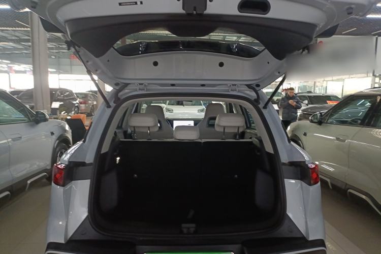 Used BYD Yuan UP 2025 Intelligent Driving Version 401 km Leading Edition