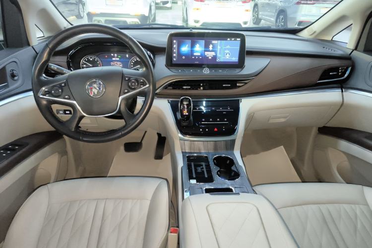 Used Buick GL8 2023 Land Executive Class 652T Luxury Model
