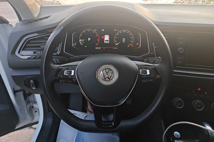 Used Volkswagen T-ROC 2020 280TSI DSG Two-Wheel Drive Comfort Version