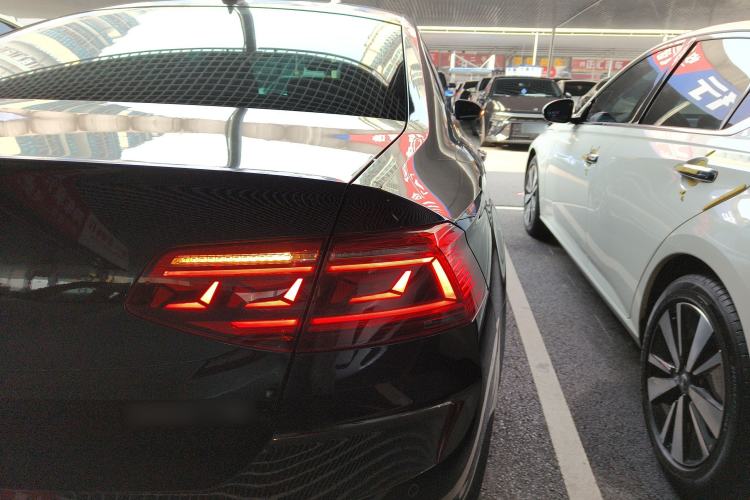 Used Volkswagen Magotan 2020 330TSI DSG Leading Model
