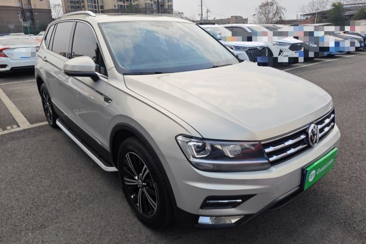 Used Volkswagen Tiguan L 2020 330TSI Automatic Two-Wheel Drive Panoramic Comfort Edition China VI Standard
