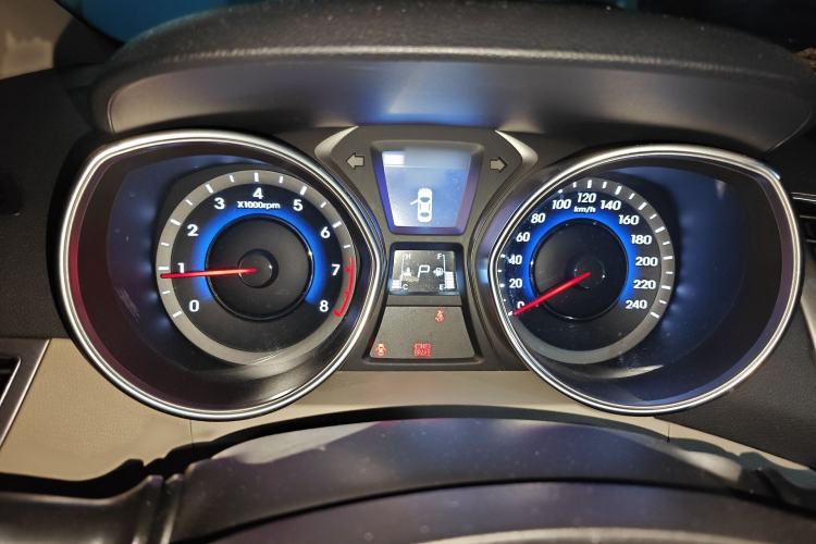 Used Hyundai Elantra 2015 1.6L Automatic Luxury Model