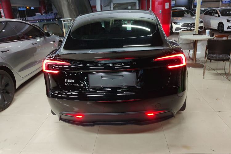 Used Tesla Model 3 2023 Rear-Wheel-Drive Version
