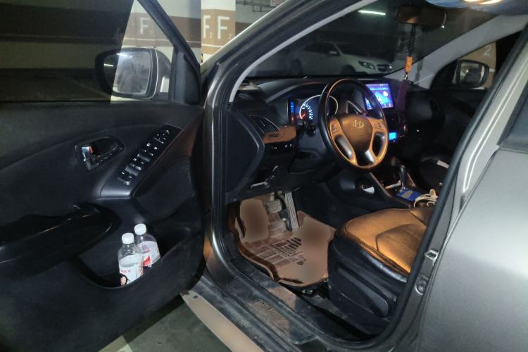 Used Hyundai ix35 2013 2.0L Automatic Two-Wheel Drive Smart GLS China IV Standard
