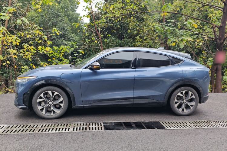 Used Ford Mustang Mach-E 2021 AION Y Plus Rear-Drive Luxury Edition (Long Range)