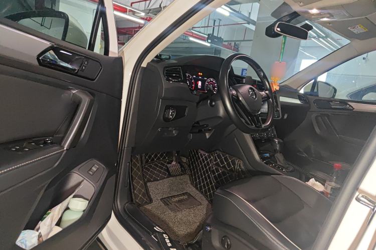 Used Volkswagen Tiguan L 2017 330TSI Automatic Two-Wheel Drive Flagship Edition
