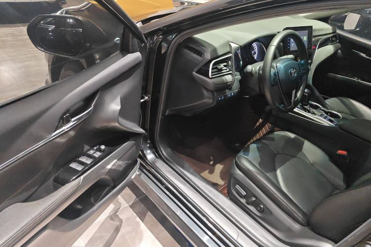 Used Toyota Camry 2021 Dual-Motor 2.5 HGVP Leading Edition
