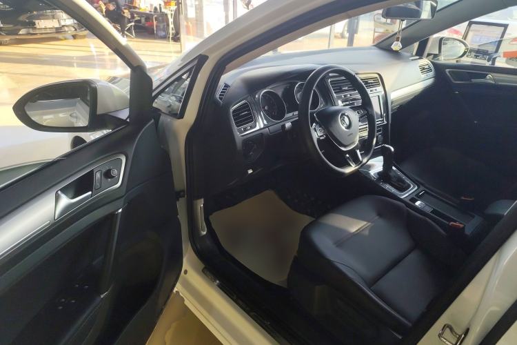 Used Volkswagen Golf 2019 280TSI DSG Comfort Version China VI Standard
