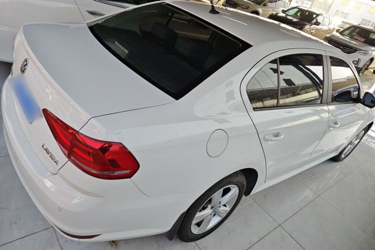 Used Volkswagen Lavida 2017 1.6L Automatic Fashion Edition
