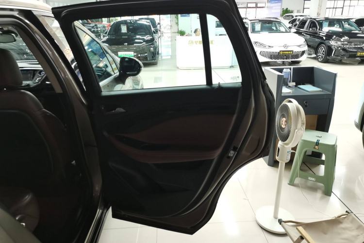 Used Buick Envision 2016 28T Four-Wheel Drive Luxury Model
