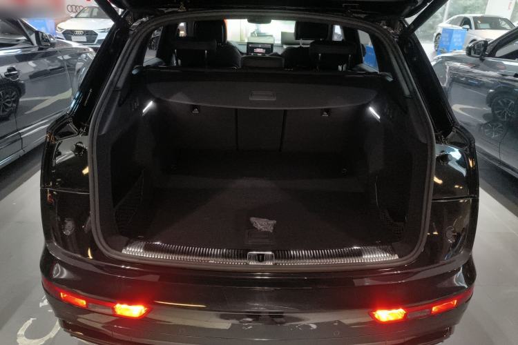 Used Audi Q5L 2023 40T Luxury Dynamic Model
