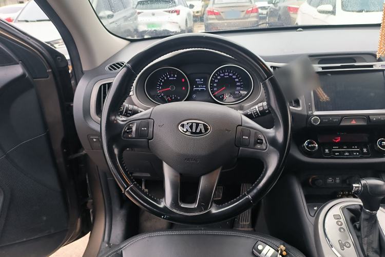 Used Kia Sportage R 2015 2.0L Automatic Two-Wheel Drive DLX Model
