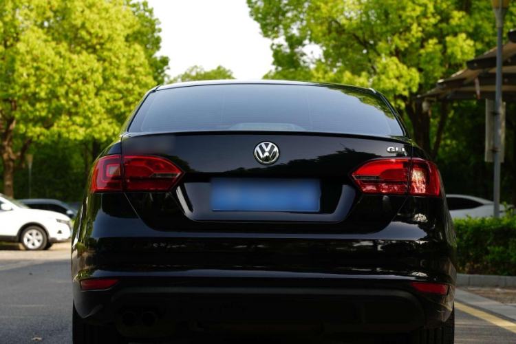 Used Volkswagen Sagitar 2013 2.0 TSI GLI
