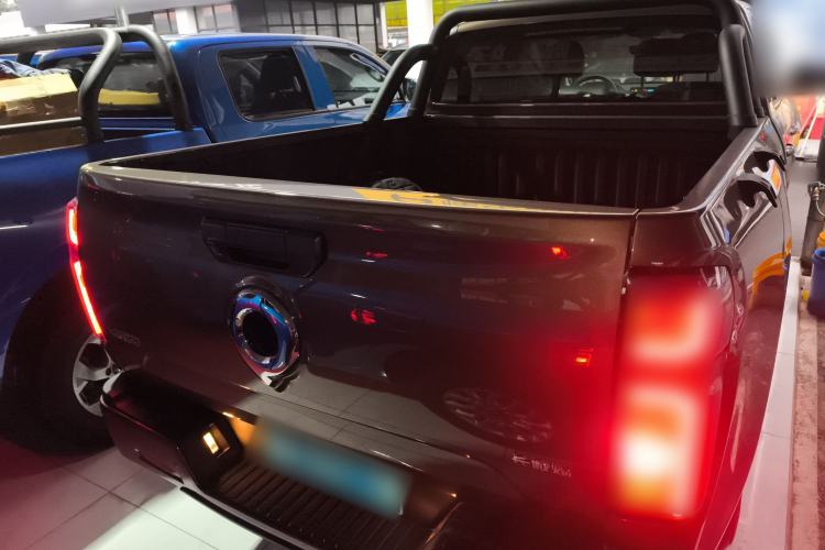 Used Great Wall Poer 2023 2.0T Commercial Version Automatic Diesel 4x4 Elite Long-Box GW4D20M
