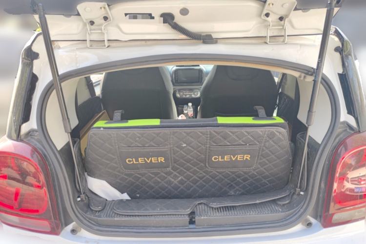 Used Roewe Clever 2021 302 km New Four-Seater Super-Efficient Version