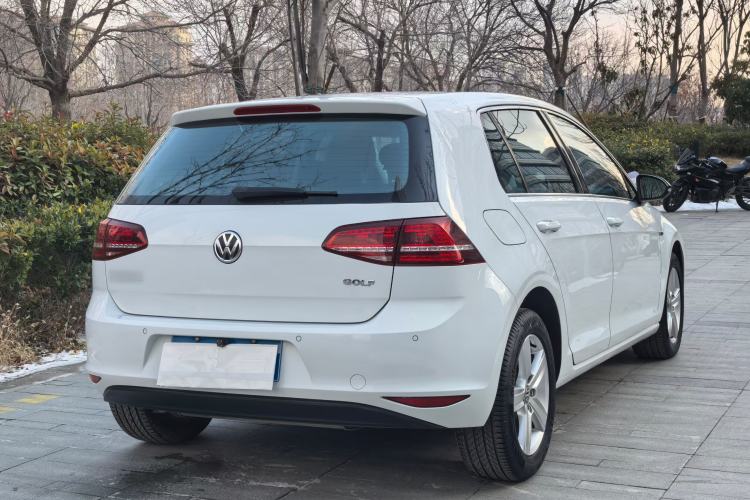 Used Volkswagen Golf 2017 1.6L Automatic Comfort Million-Vehicle Anniversary Edition