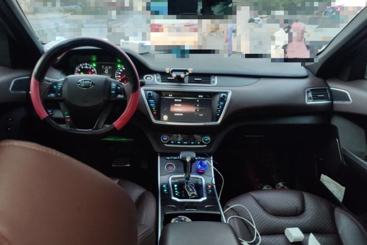 Used Land X7 2015 2.0T Panoramic Prestige Edition
