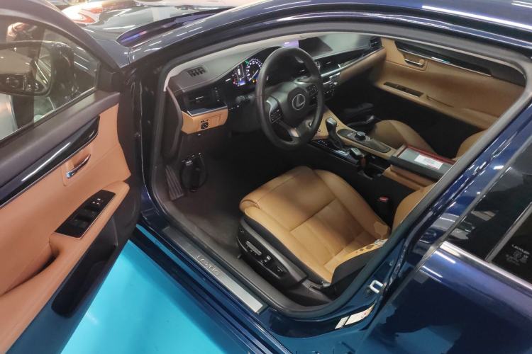 Used Lexus ES 2015 200 Elite Edition
