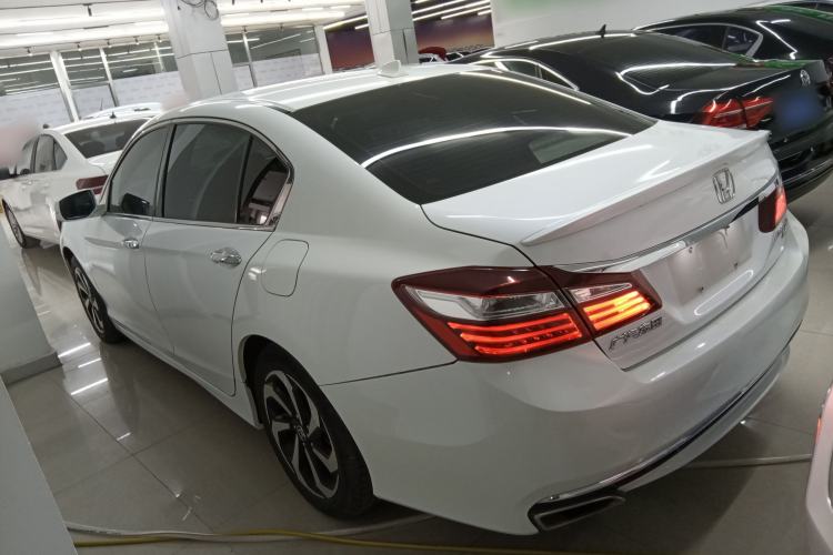 Used Honda Accord 2016 2.4L Luxury Edition
