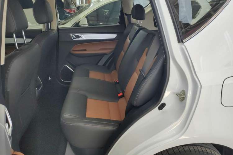 Used Geely Auto Vision X6 2018 1.4T CVT 4G Connected Luxury Version
