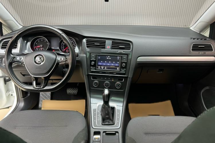 Used Volkswagen Golf 2018 1.6L Automatic Comfort Model
