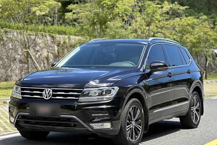 Used Volkswagen Tiguan L 2020 330TSI Automatic Two-Wheel Drive Panoramic Comfort Edition China VI Standard
