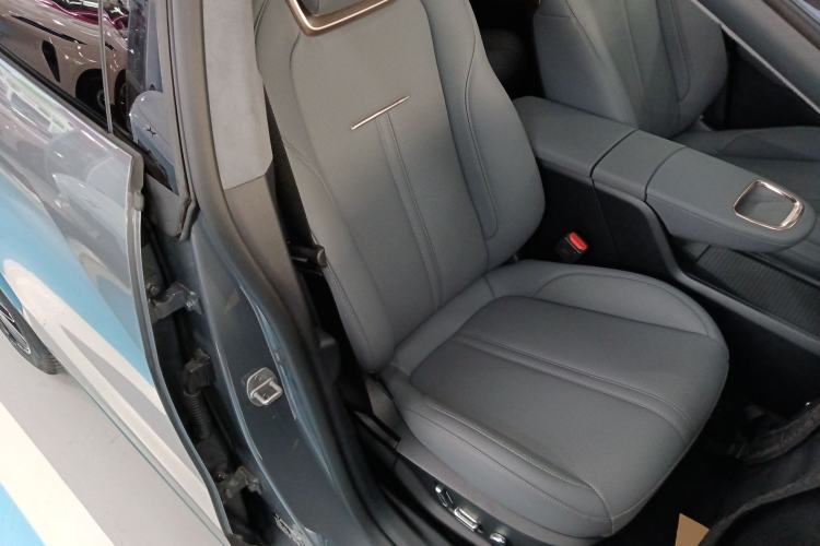 Used Zeekr X 2025 5-Seater Four-Wheel Drive Sport Version
