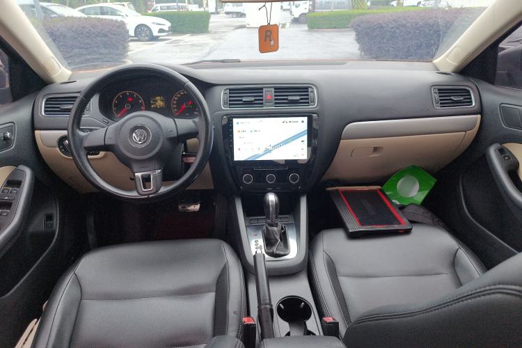 Used Volkswagen Sagitar 2014 1.6L Automatic Comfort Model
