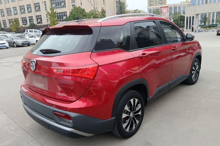 Used Baojun 530 2021 Global Car Anniversary Edition 1.5T Manual Luxury Model 7 Seats