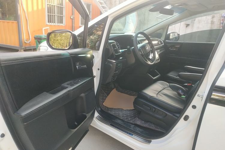 Used Honda Elysion 2019 2.0L Hybrid Comfort Edition
